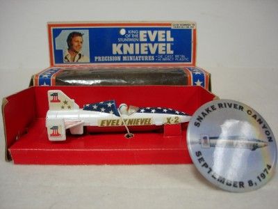 EVEL KNIEVEL STUNT CYCLE 1975 COMPLETE IN BOX ROBBIE MINI SKY CYCLE 