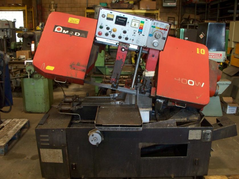 16 x 16 Amada   Automatic Horizontal Bandsaw  