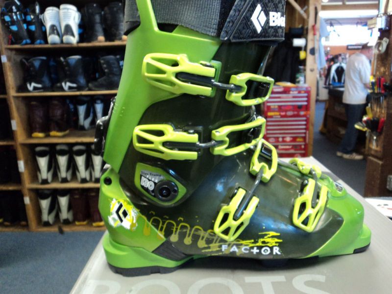 2010 Black Diamond Factor Boots 28.0 Brand New  