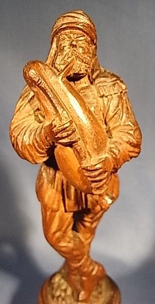 BAGPIPER WOOD CARVED FIGURE BLACK FOREST BRIENZ DD3  