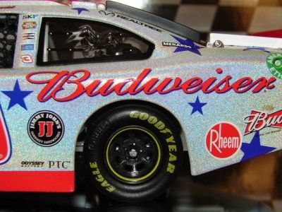 2011 KEVIN HARVICK #29 BUDWEISER 4TH OF JULY FLASHCOAT IMPALA 124 