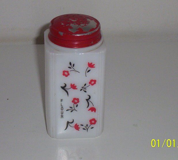 TIPP LARGE RANGE FLOUR SHAKER CHINTZ CLIMBING VINE  