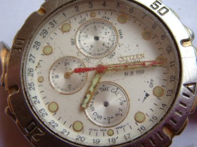 Citizen Quartz watch Chronograph 5N0627 for parts or Repair  