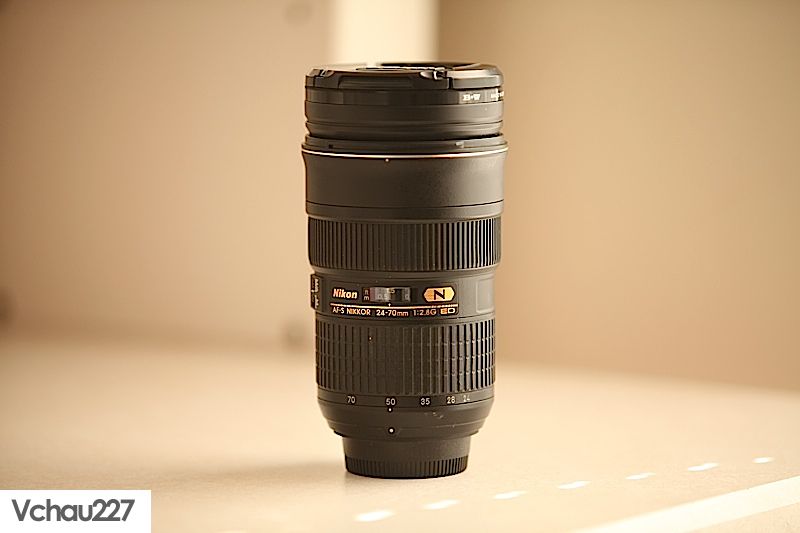 Nikon AF S Nikkor 24 70mm 2.8 f/2.8G ED Lens   Beautiful Condition 