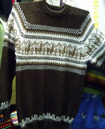 This is a brand new Lot of 20 Sweaters, made of alpaca fiber, one of 