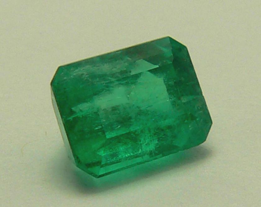 39 CTS NATURAL COLOMBIAN EMERALD CUT  