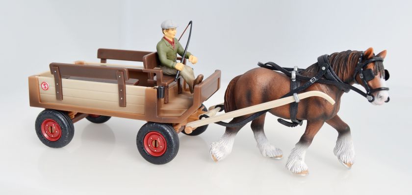 NEW SCHLEICH 72003 HORSE WAGON W. CLYDESDALE MARE & DRIVER SPECIAL 
