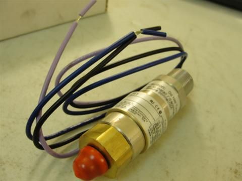 16013 NEW UE 10C11 Pressure Switch 10 150psi  