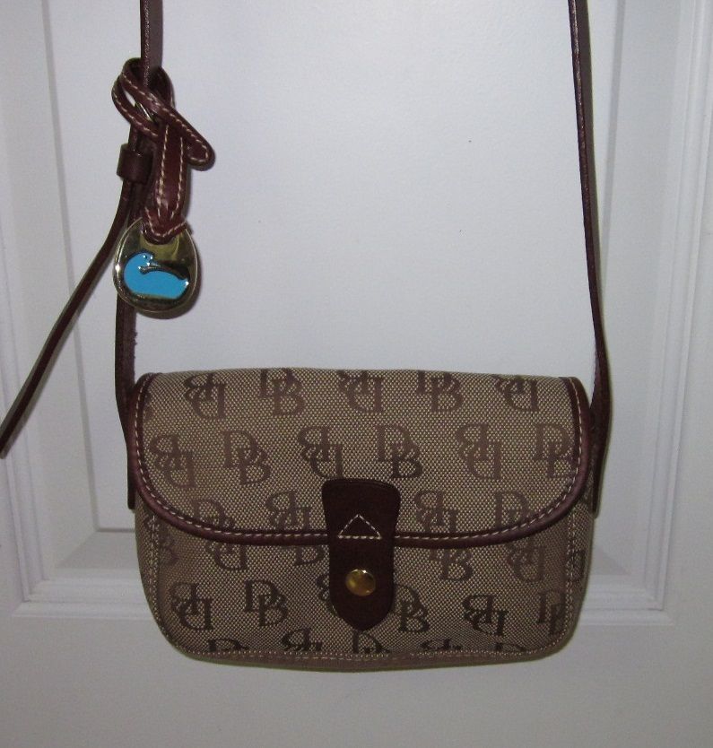 New Dooney & Bourke Cute Small Brown Cross Body Purse  