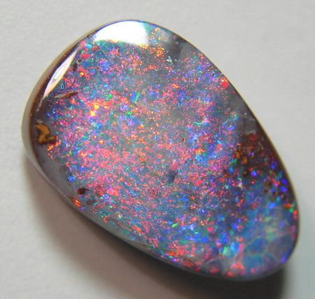 This opal has been mined from Queensland, Australia.