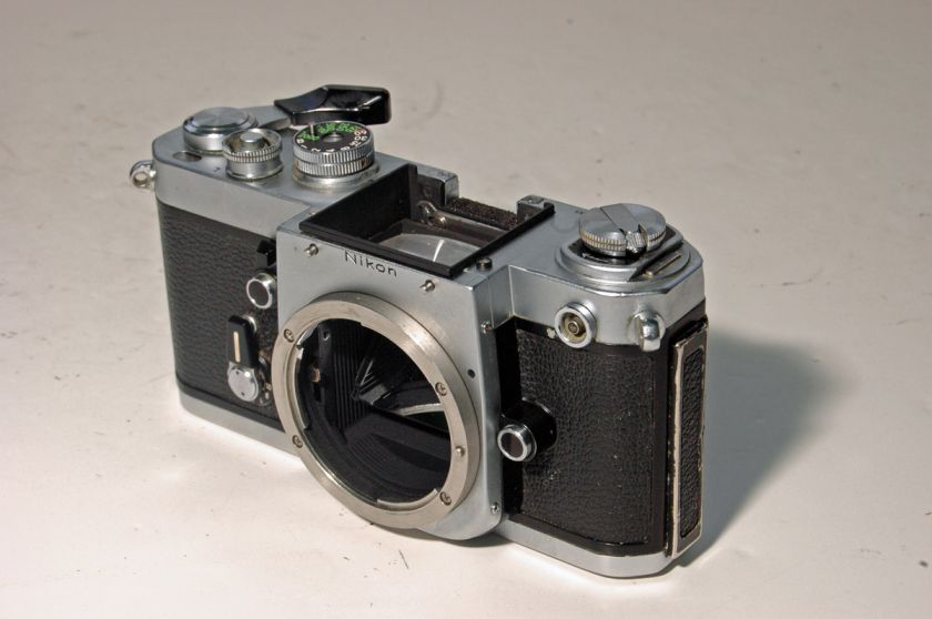 Nikon F2 camera Body Only chrome SN # 7882335  