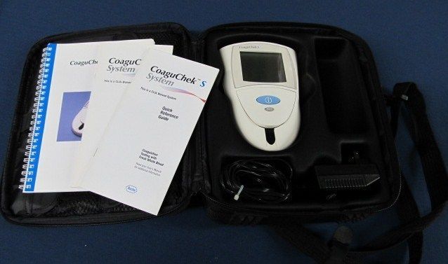 CoaguChek S Coagulation Meter w/Charger & Manual  in 48 