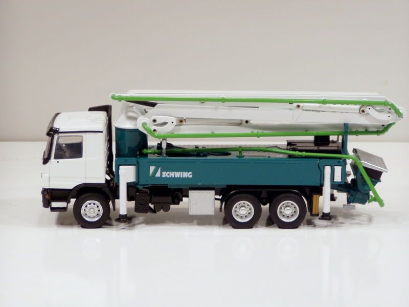 MB Schwing S36SX Concrete Pumper 1/50 Conrad #40161  