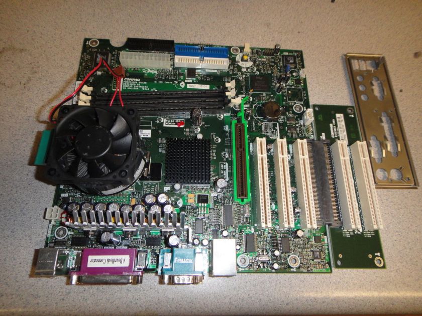 Compaq EVO P4 1.7 GHz D500 / D5M 252608 001 Motherboard + (Extras 