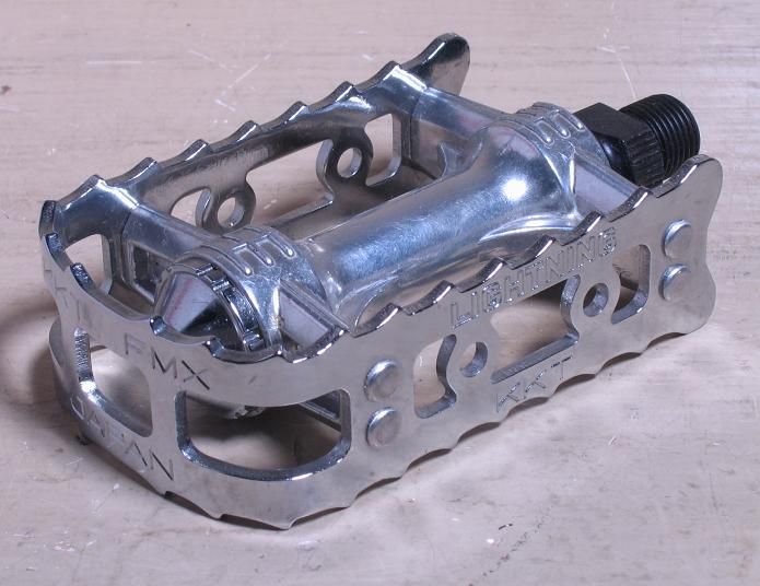 Old School BMX NOS KKT FMX Lightning Pedal   Silver   Right   9/16 