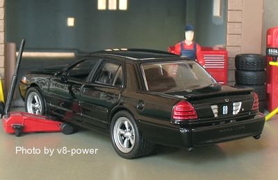 2003 MERCURY MARAUDER, Opening Hood w/4.6L V8, 164 Diecast, 1 of 3000 