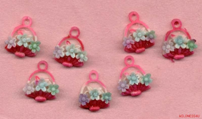   JAPAN VINTAGE FLOWER BOUQUET PLASTIC BASKETS CHARMS PENDANTS BEADS LOT