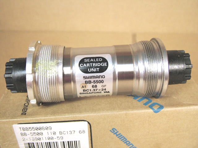 NOS Shimano 105 Octalink Bottom Bracket68x109.5 mm  