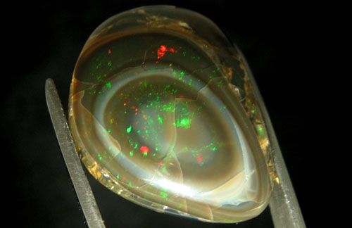 opals are shown dry and 100 % natural pictures and videos are made 