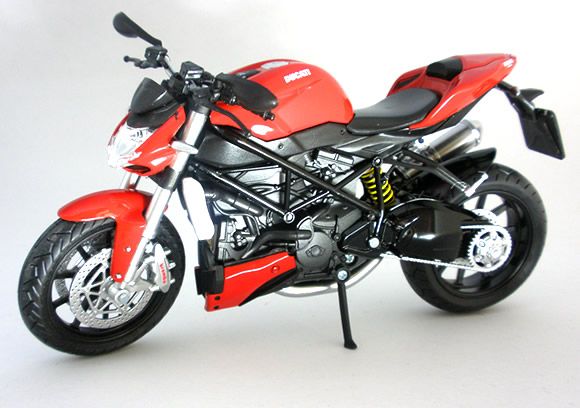 12 Ducati StreetFighter Motorcycle Model Red MINT  