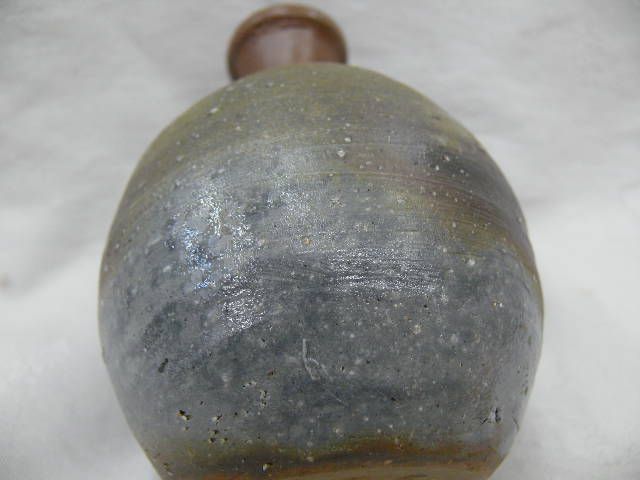 Bizen yaki Tokkuri (Sake Bottle) by Masamune V449  